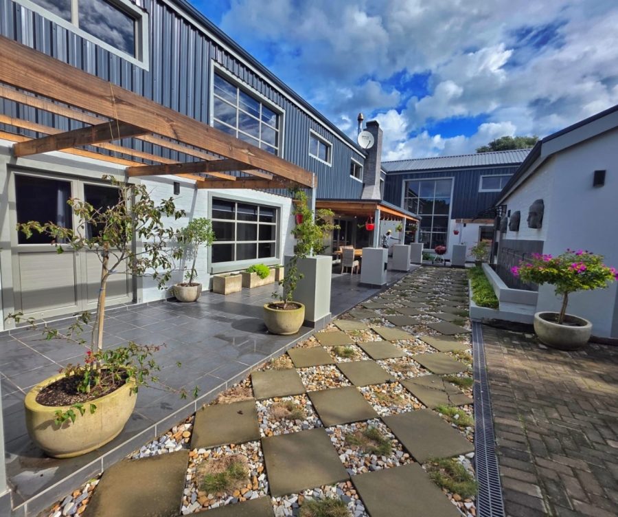5 Bedroom Property for Sale in Wilderness Central Western Cape
